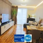 Praga Premium Comfort Na Wylacznosc * وارسو